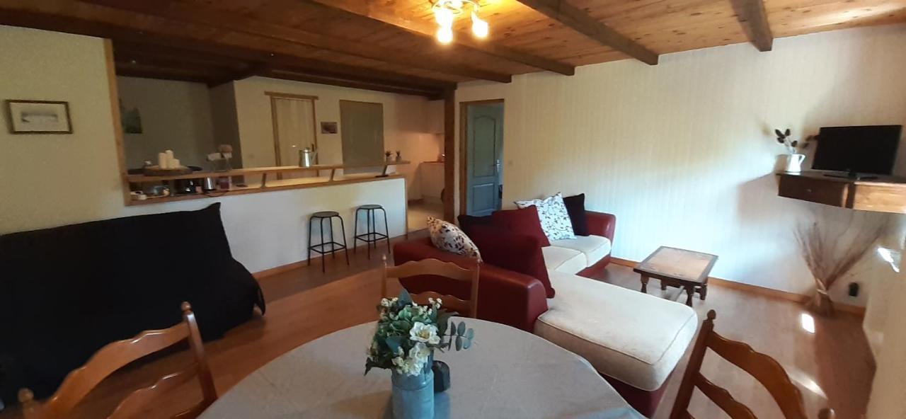 L' Appartement Du Camping Hautoreille Bannes  Εξωτερικό φωτογραφία